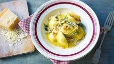 Tortellini with spinach and ricotta