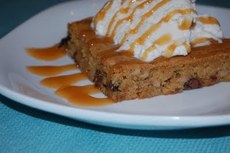 Better Than Chili’s Chocolate Chip Paradise Pie