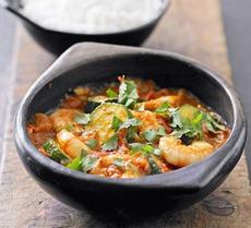 Fragrant courgette & prawn curry