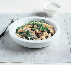 Penne with goat's cheese & walnuts
