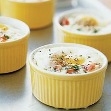 Baked Eggs with Tomatoes, Herbs and Cream