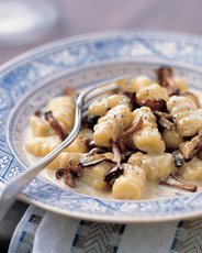 Gnocchi with Mushrooms and Gorgonzola Sauce