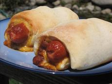 Chili Cheese Dogs in Beach Blankets
