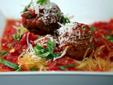 Turkey Meatballs with Spaghetti Squash in Tomato Sauce