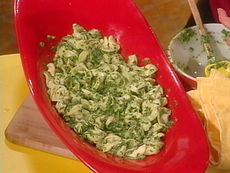 Tortellini with Spinach Walnut Pesto