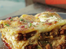 White Lasagna with Spicy Turkey Sausage and 'Shrooms