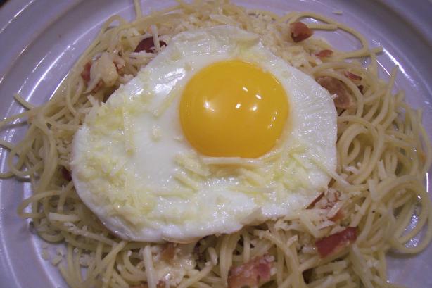 Spaghetti With Bacon and Eggs