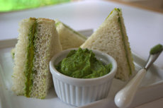 Avocado &amp; cucumber sandwiches